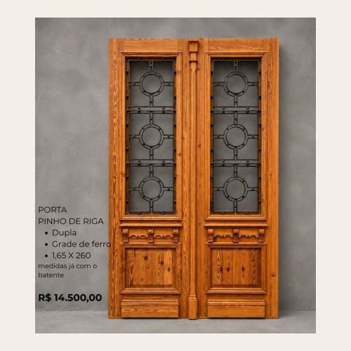 Porta Pinho de Riga Maciça Dupla com Grade de Ferro – 1,65 x 2,60m